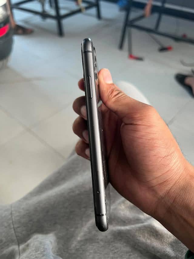 Apple iPhone 11 2