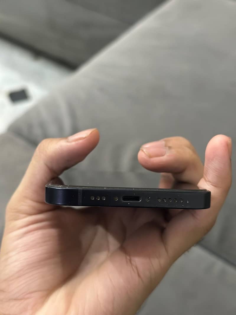 Apple iPhone 12 3