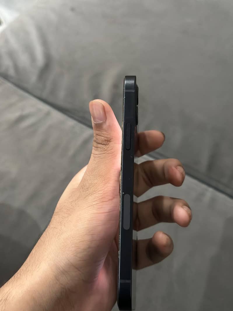 Apple iPhone 12 7