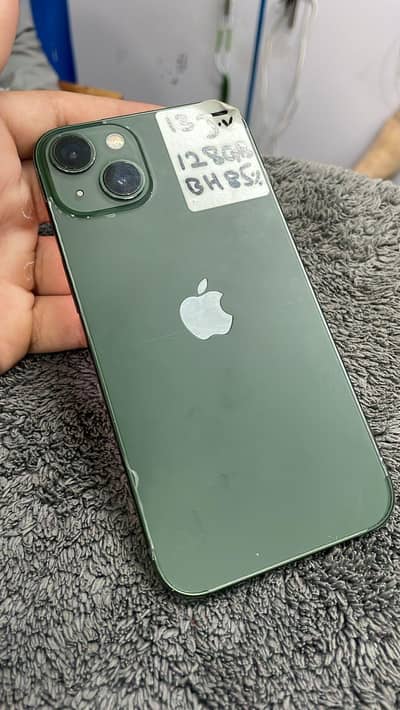 Apple iPhone 13