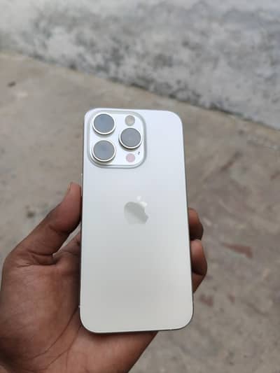 Apple iPhone 15 Pro
