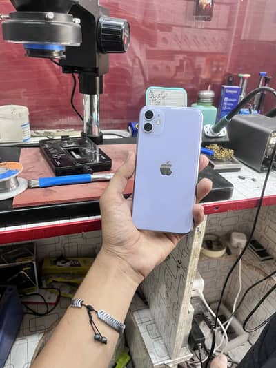 Apple iPhone 11