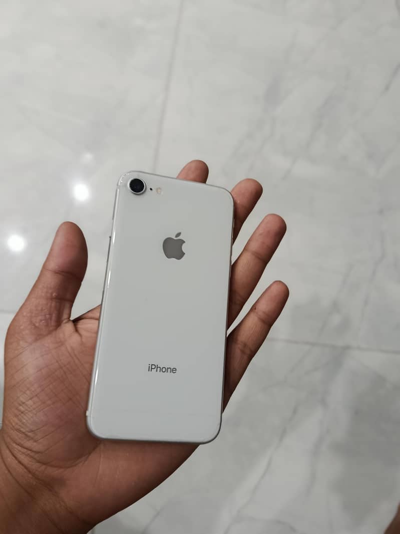 Apple iPhone 8 0