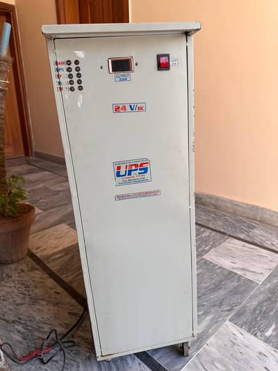4 KVA Heavy Duty Trolley UPS Digital Electronics (24V DC)
