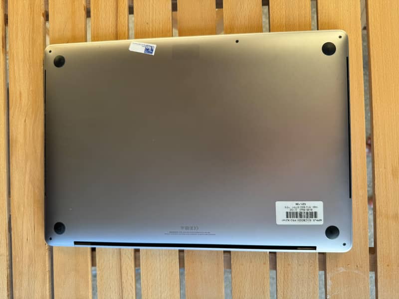 MAC BOOK PRO 3
