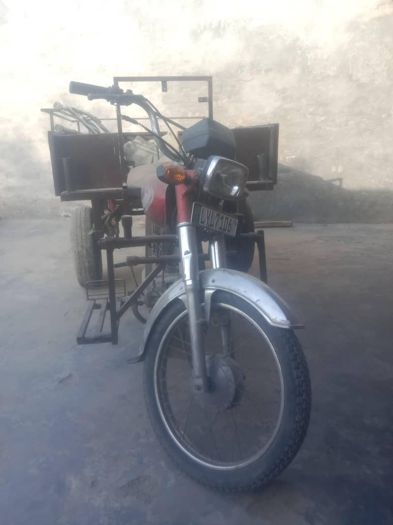 لوڈر رکشا فروخت کے لیے – بہترین کنڈیشن، کاغذات مکمل، فوری سیل 1
