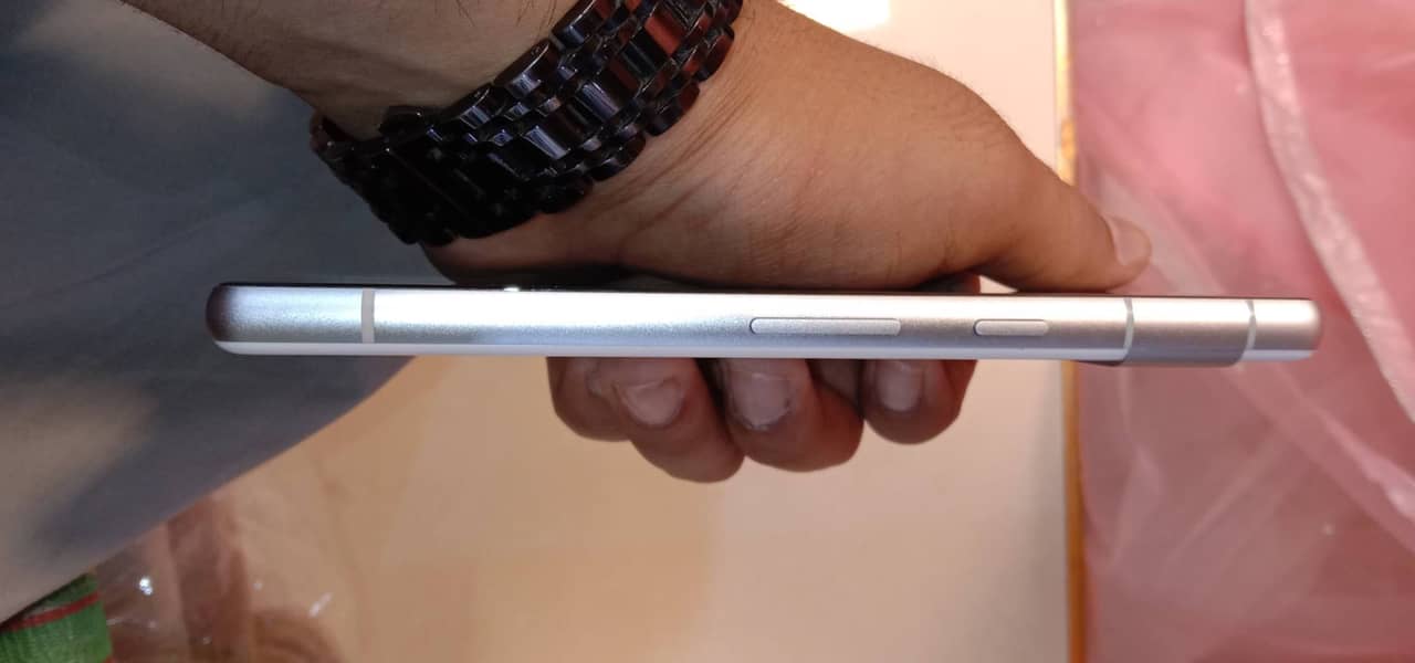 Google Pixel 7a 1