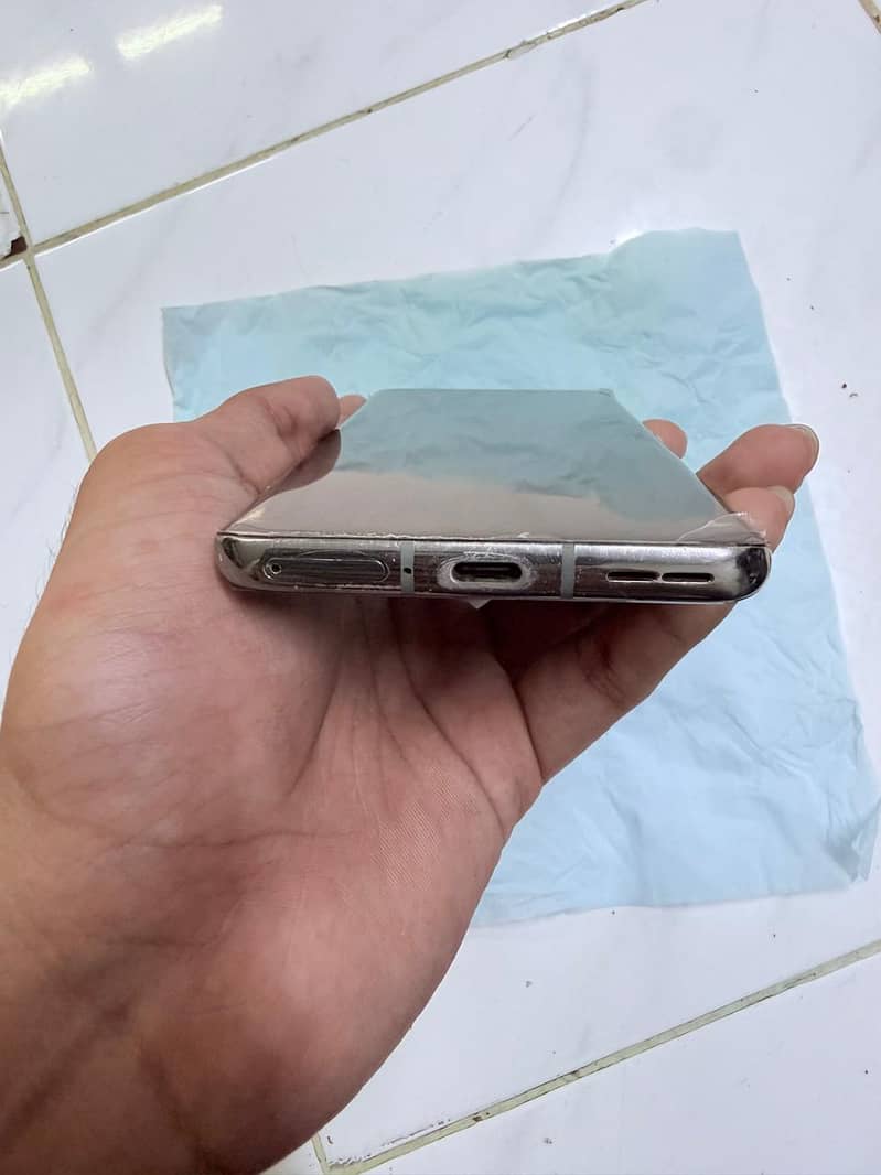 One Plus 9 Pro 3
