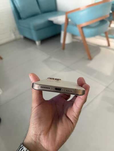 iPhone 16 Pro Max non PTA 4 months sim time