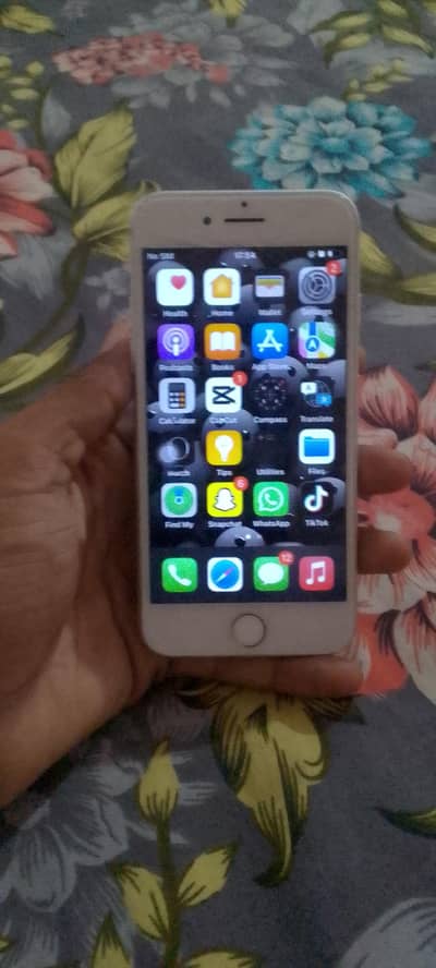 Apple iPhone 7