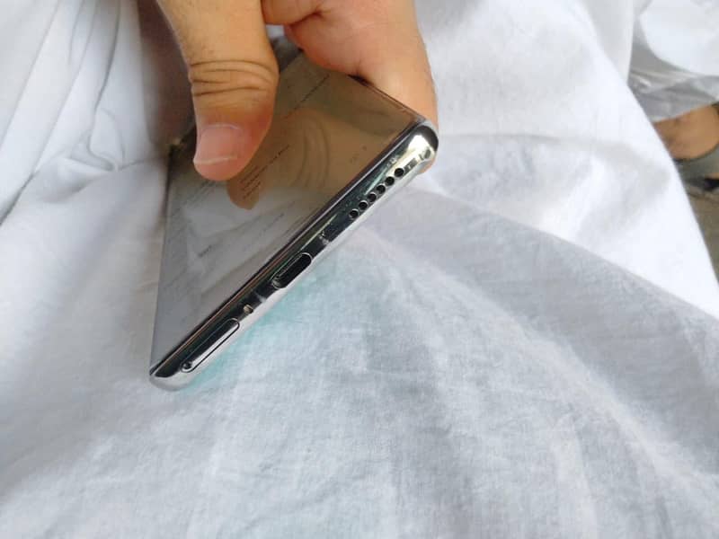 Tecno CAMON 40 Pro 6