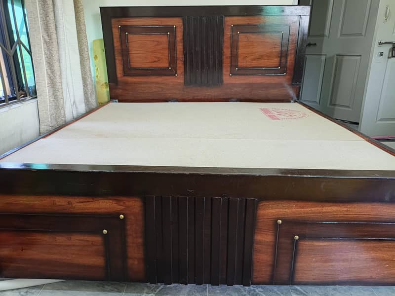 Double Bed 0