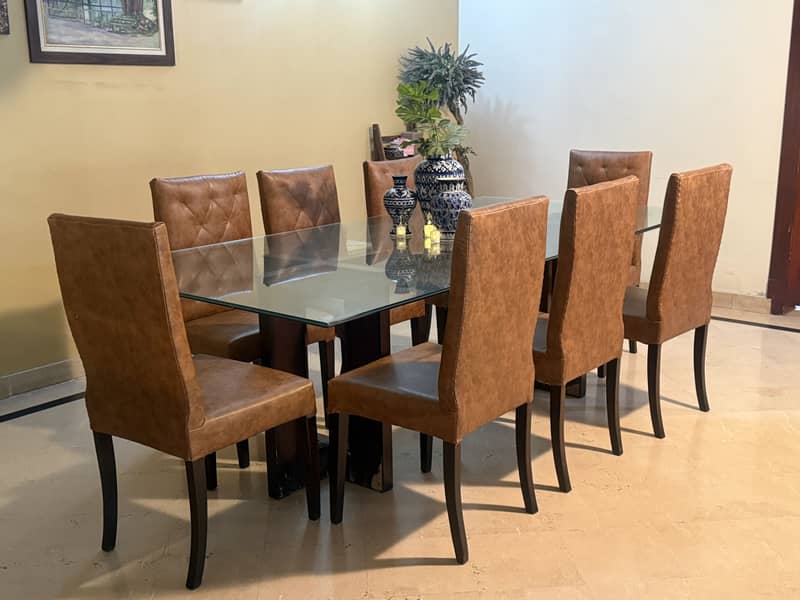 Dining Table 0