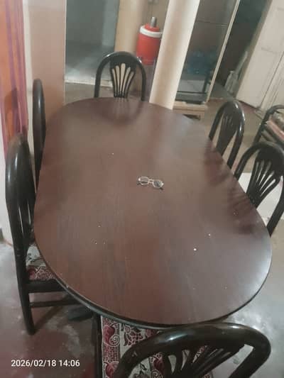 Dining table with 6 chairs