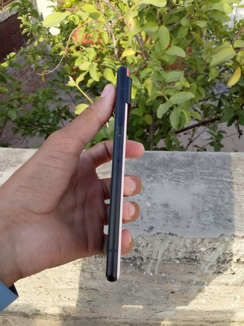 Mobile 3