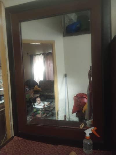 mirror plus side almari mini urgent sale