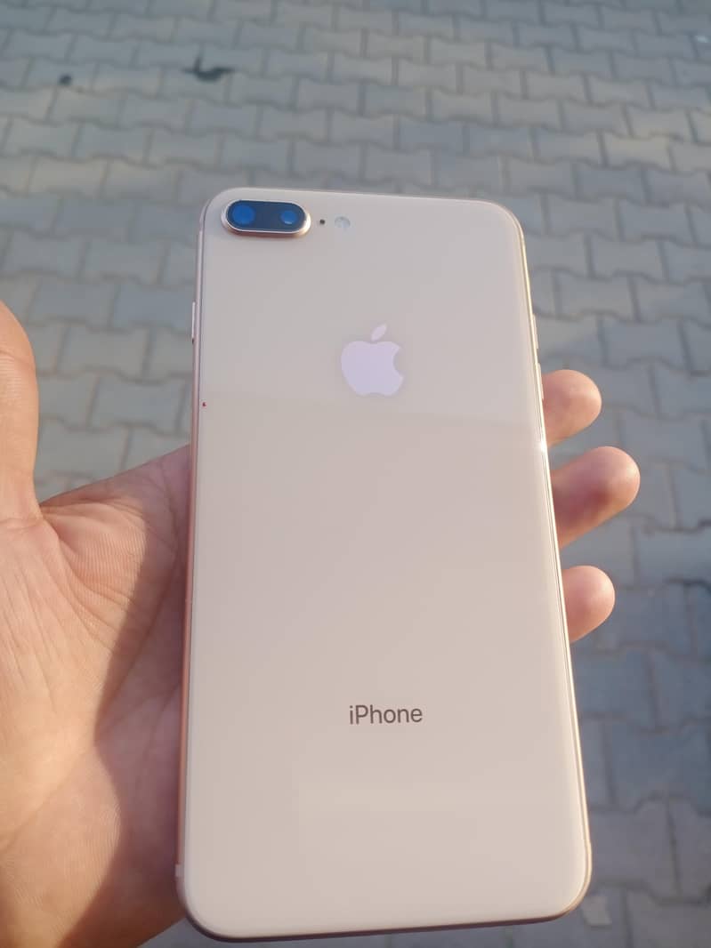 Apple iPhone 8 Plus 0