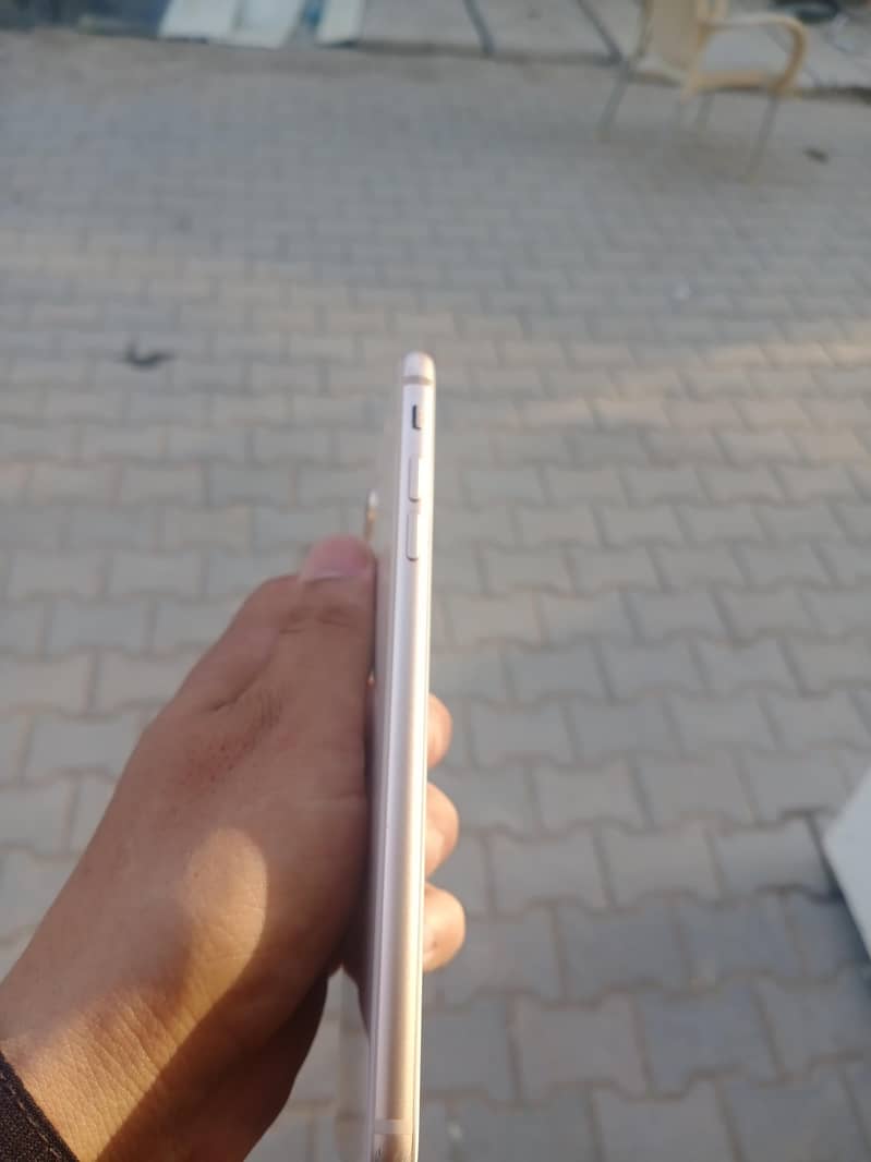 Apple iPhone 8 Plus 2