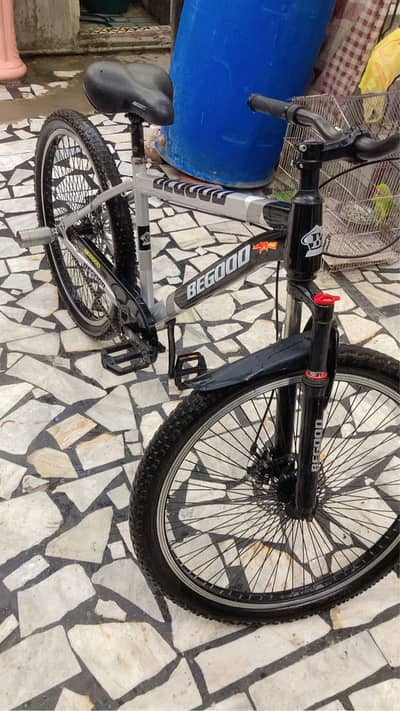 Cycle almost new 10 by 10 lush condition with shocks  deal