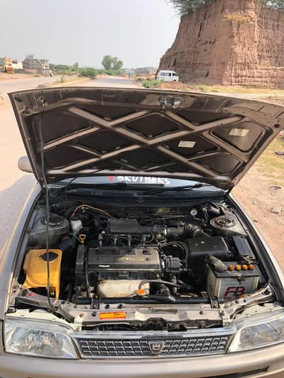 Toyota Corolla XE 2000