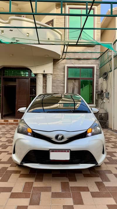 Toyota Vitz 2015