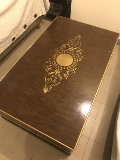 Interwood coffee table