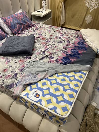 Molty foam commando mattress 8 inches.