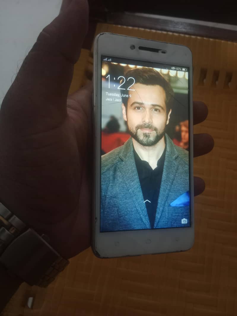 OPPO A37 0