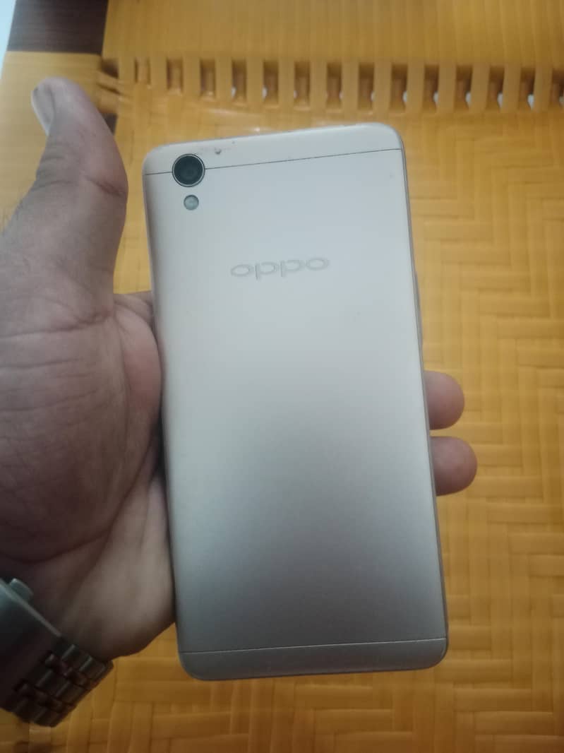 OPPO A37 4