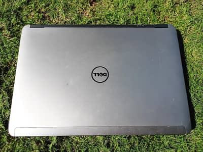 Dell latitude E6440 Core i7, 8 Gb ram, 256 Gb SSD