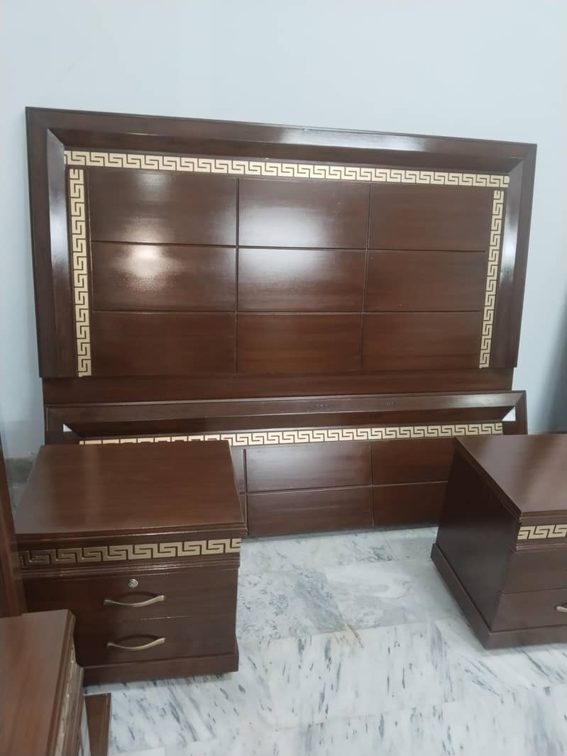 Double Bed & Dressing Beautiful  looking 1