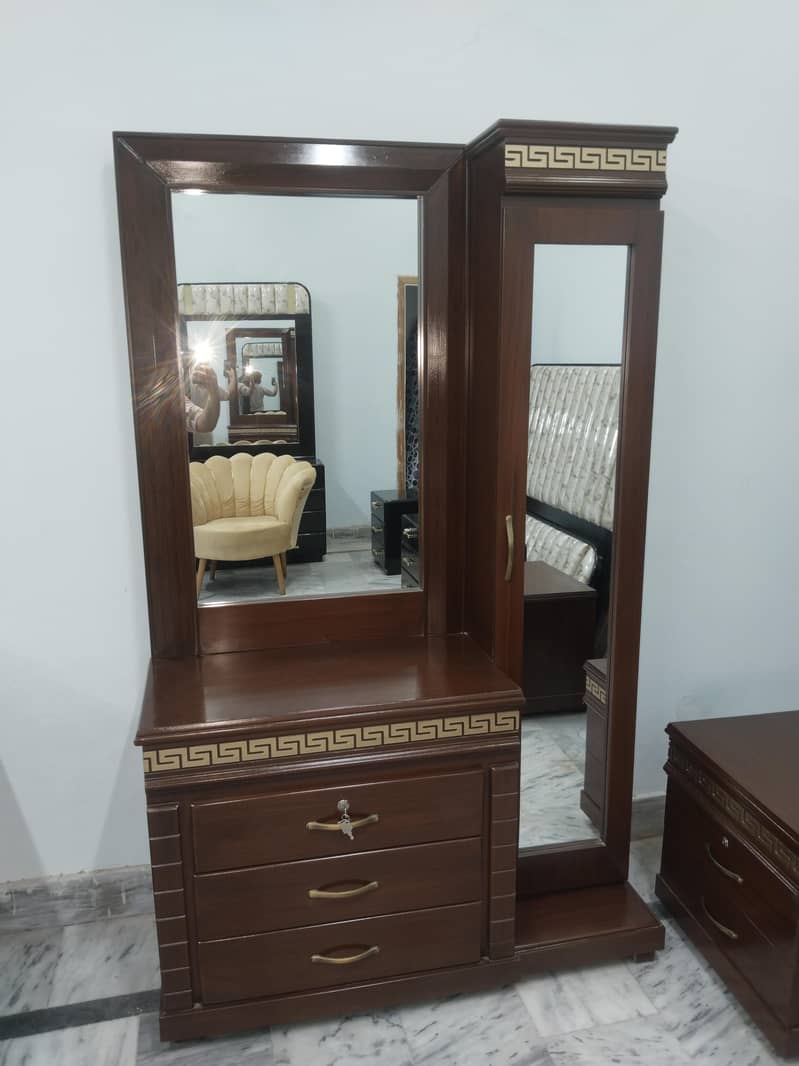 Double Bed & Dressing Beautiful  looking 3