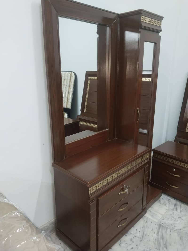 Double Bed & Dressing Beautiful  looking 5