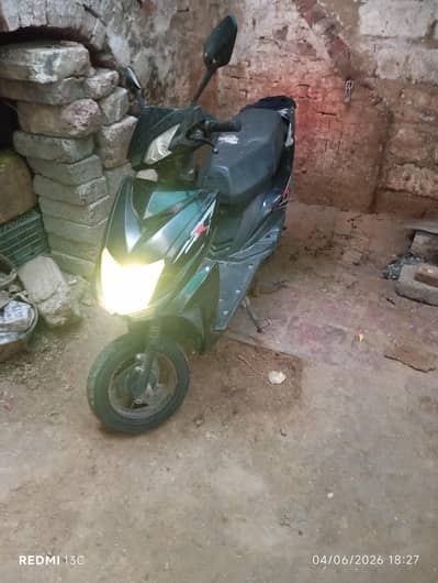 electric scooty