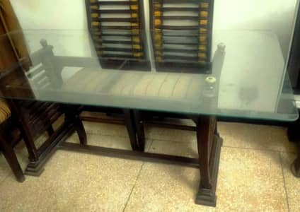 table with 6 chairs