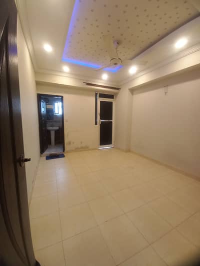 1 Bed Unfurnished Flat In E11