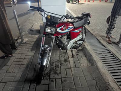 15 modall hy pindi num hy Saman Jo lagah hy tenki tapy wo ni Mily gy