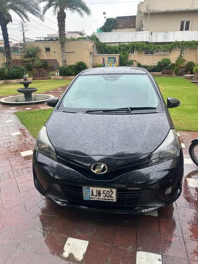 Toyota Vitz 2015