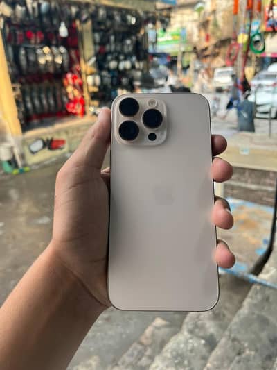 Apple iPhone 16 Pro Max