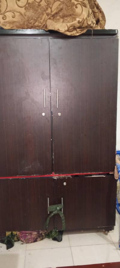 this wardrobe is used butt lock is a damaged