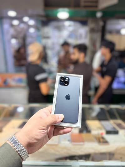 Apple iPhone 15