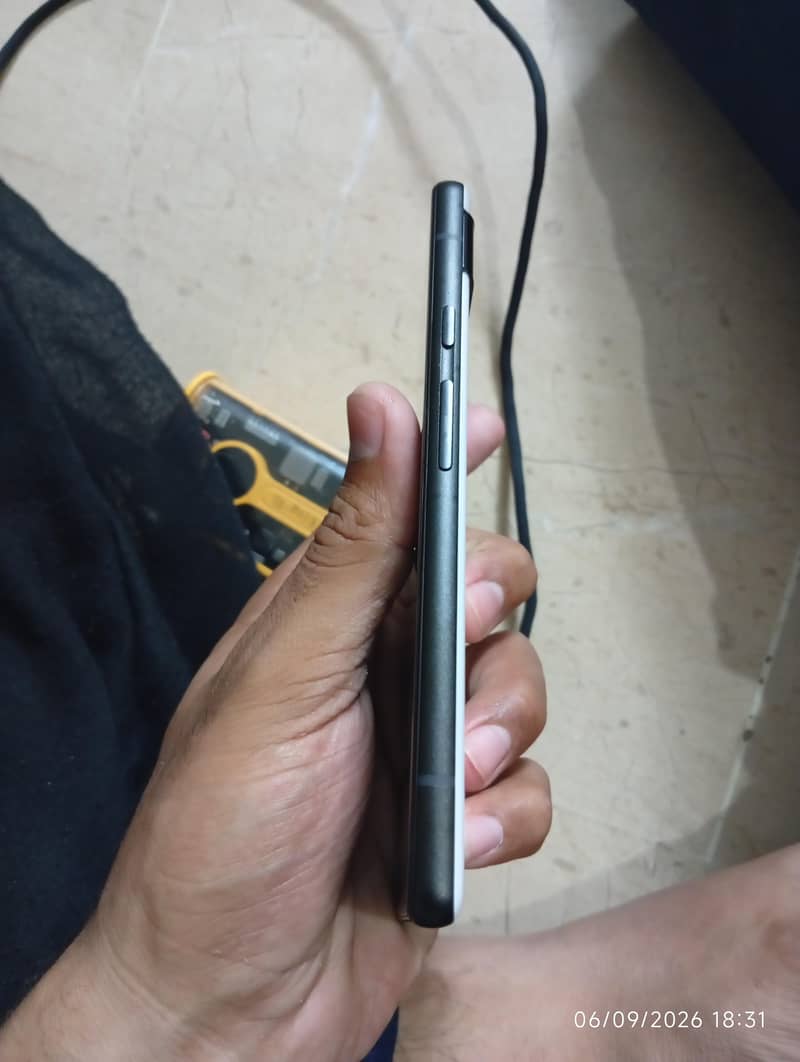 Google Pixel 6a 5