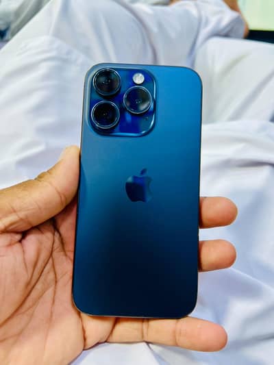 iPhone 15 Pro 80% 128gb water pack 9.5/10