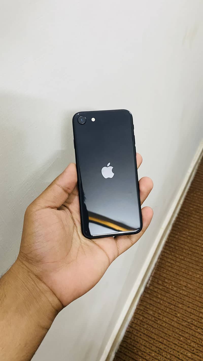 Apple iPhone SE 0