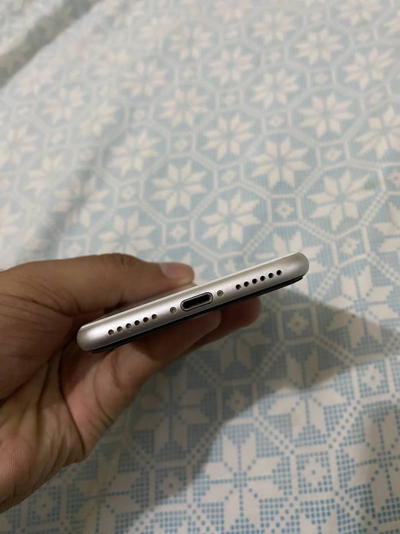 Apple iPhone SE 2