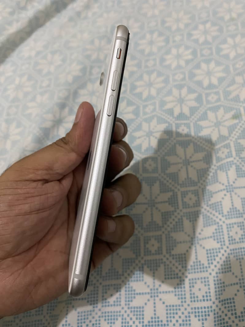 Apple iPhone SE 4