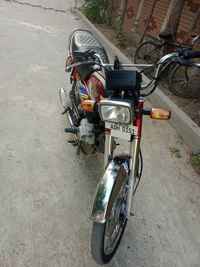 CD70 bike