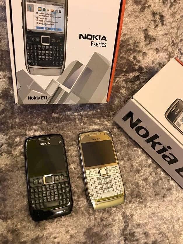 Nokia E71 1