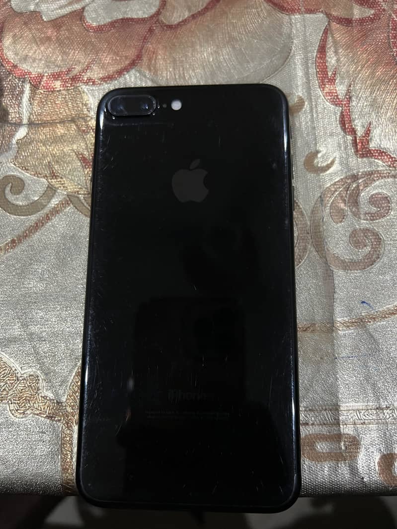 Apple iPhone 7 Plus 0