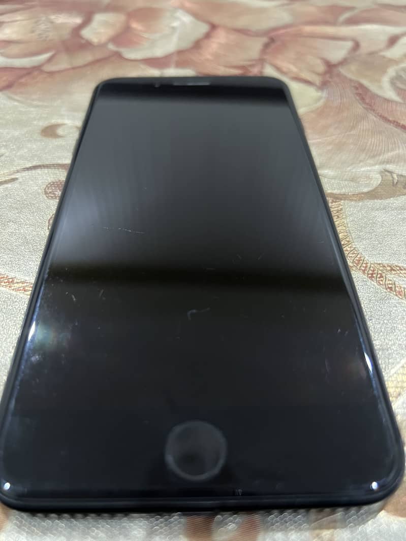 Apple iPhone 7 Plus 2